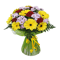 Heller Strauß aus Rosen, Gerbera und Chrysanthemen — Komposition für Freude und festliche Stimmung